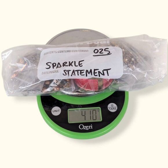 025 - Vintage To Now Jewelry Lot - Sparkle Statement - Picture 7 of 7